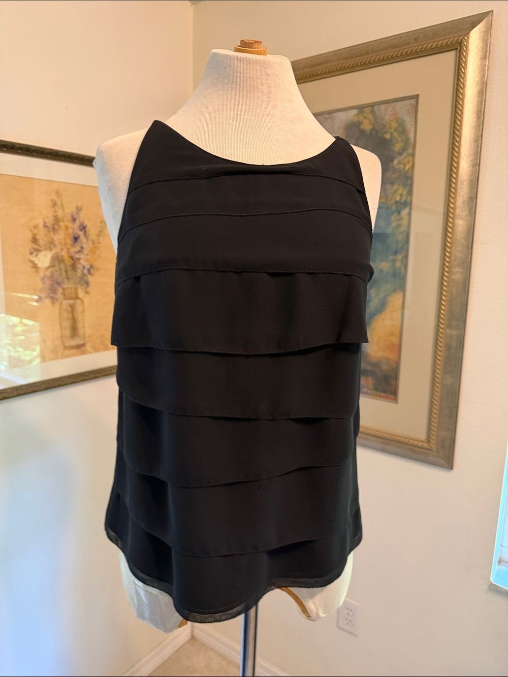 Banana Republic Top Black Layered/Tiered Sleeveless Women's Size 6 (NWT)